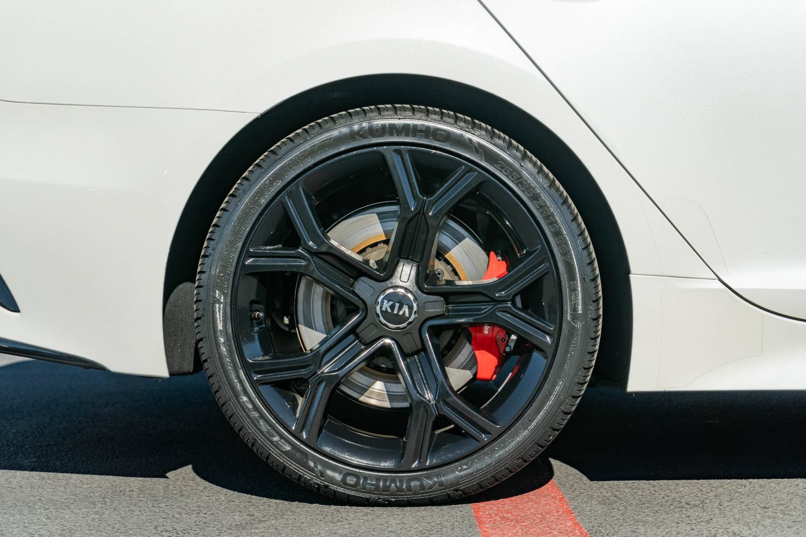 Used 2021 Kia Stinger GT1 RWD image 13