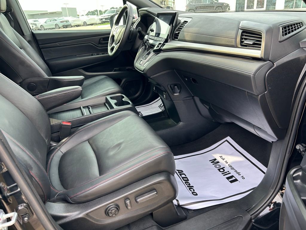Used 2023 Honda Odyssey Sport image 13