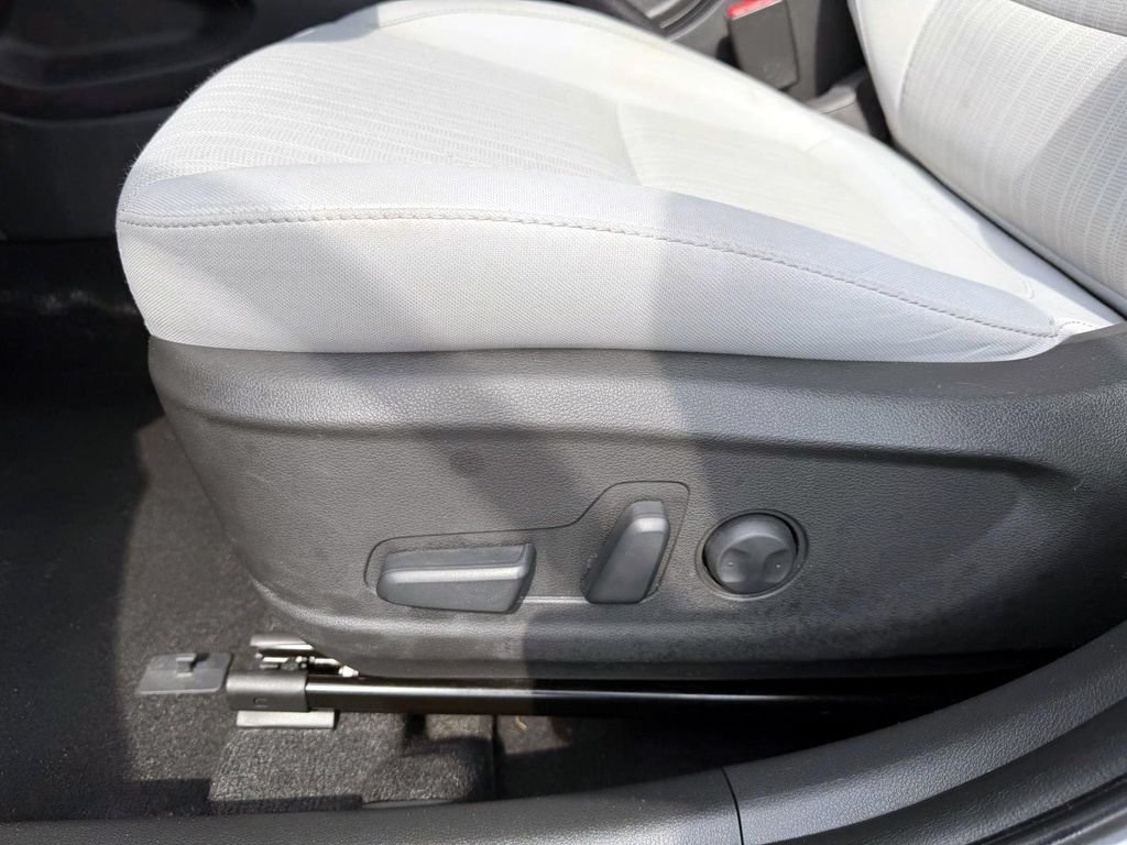 Used 2023 Hyundai Kona SEL AWD/4WD image 19