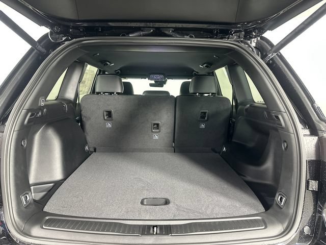 New 2026 Jeep Grand Cherokee L Limited w/ Luxury Tech Group II AWD/4WD image 6
