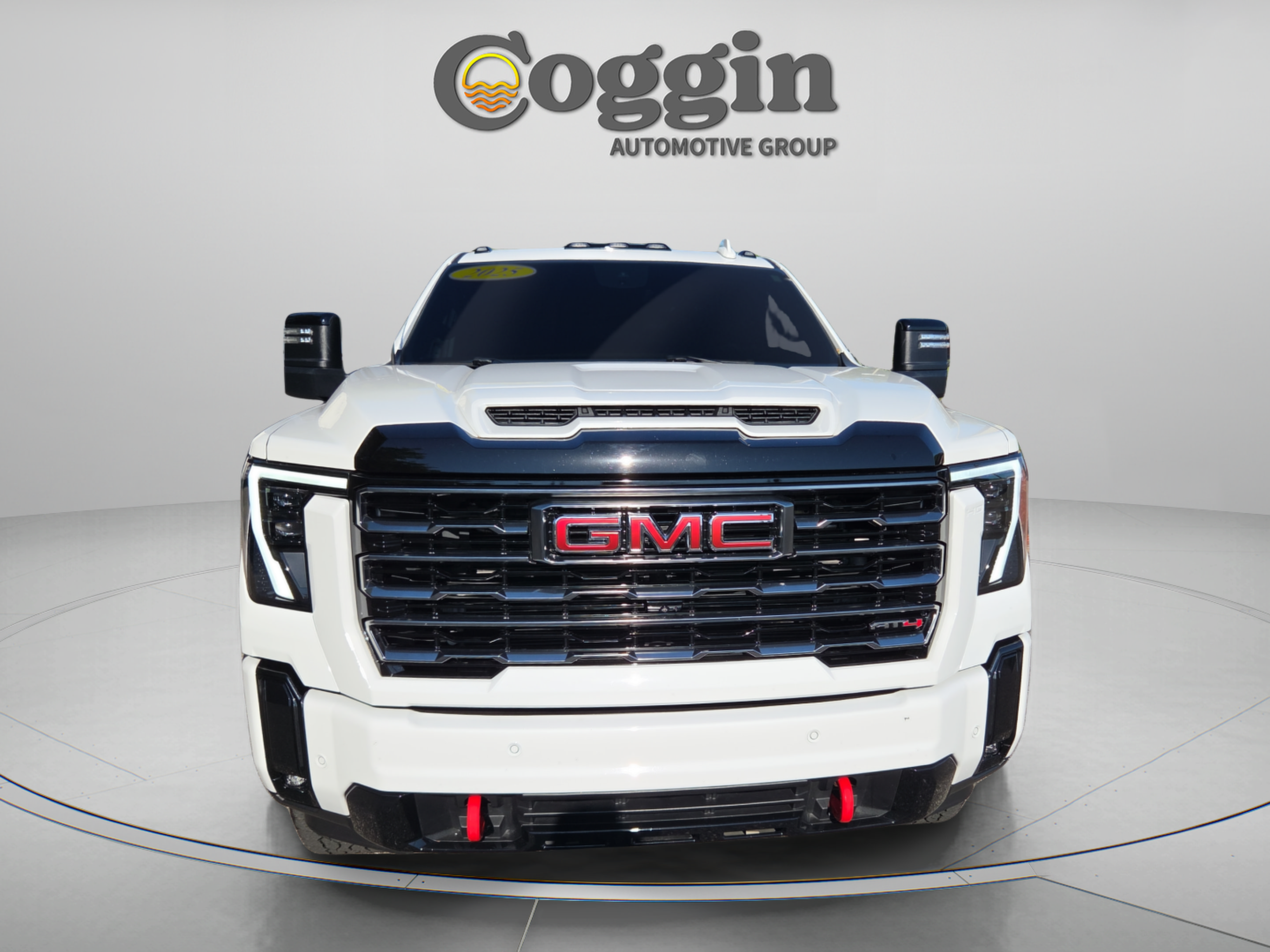 Used 2025 GMC Sierra 2500 AT4 w/ AT4 Premium Plus Package AWD/4WD image 8