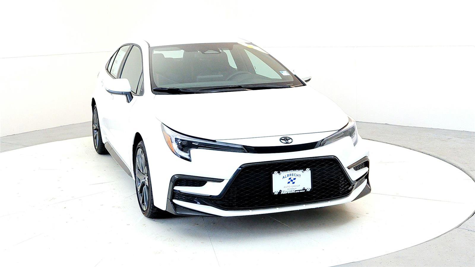 New 2026 Toyota Corolla SE FWD image 8