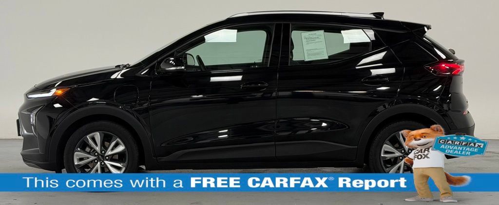 Used 2022 Chevrolet Bolt EUV LT w/ Convenience Package FWD image 2