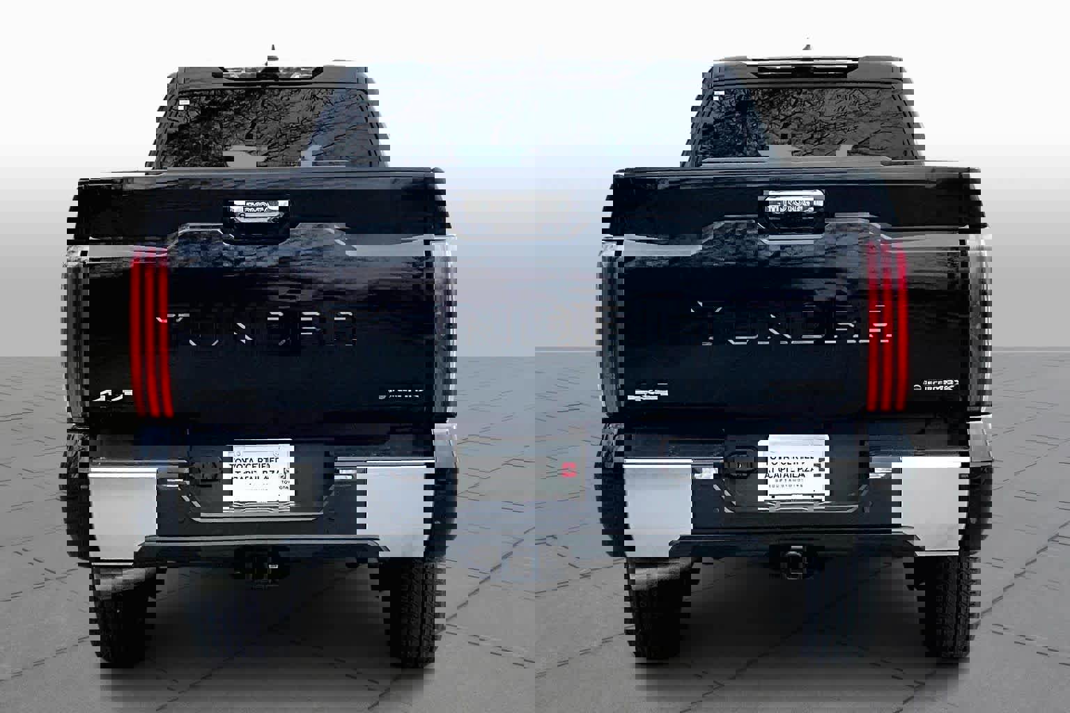 Used 2025 Toyota Tundra Limited image 5