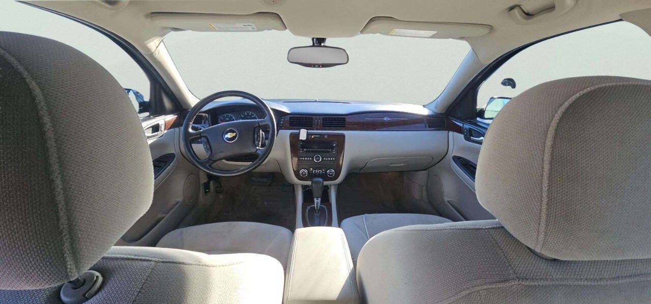 Used 2011 Chevrolet Impala LT FWD image 8