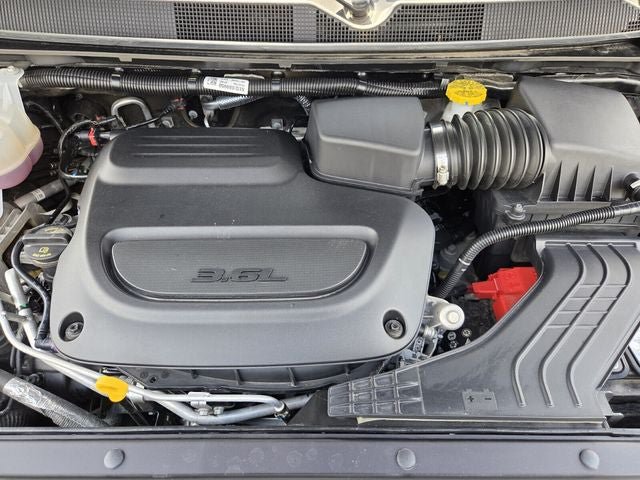 Used 2026 Chrysler Pacifica Limited w/ S Appearance Package FWD image 38
