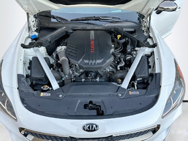 Used 2018 Kia Stinger GT2 AWD/4WD image 33