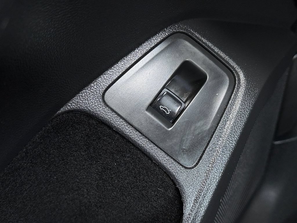Used 2024 Volkswagen Tiguan SE FWD image 22