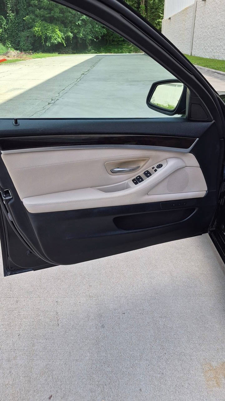 Used 2012 BMW 528i xDrive Sedan AWD/4WD image 36