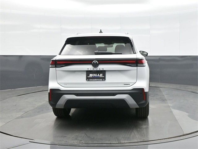 New 2026 Volkswagen Tiguan SE image 6