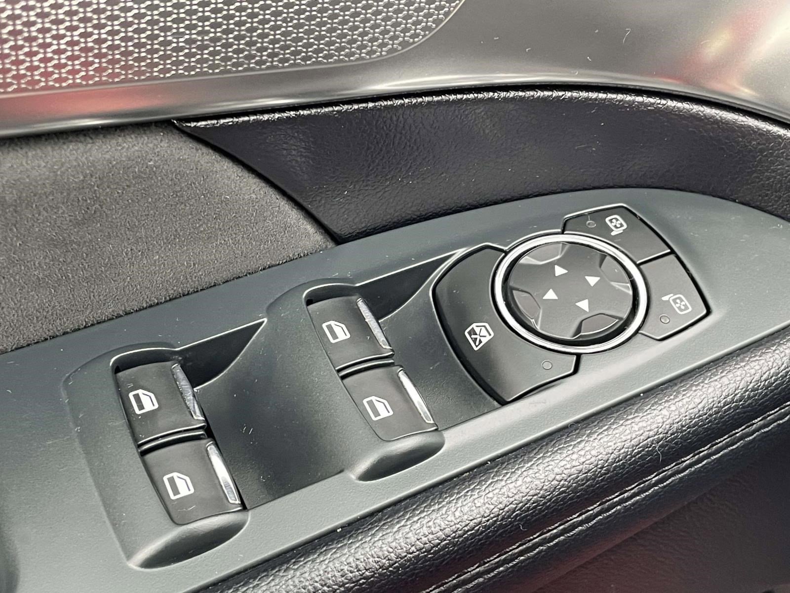 Used 2019 Ford Explorer XLT w/ Equipment Group 202A image 21