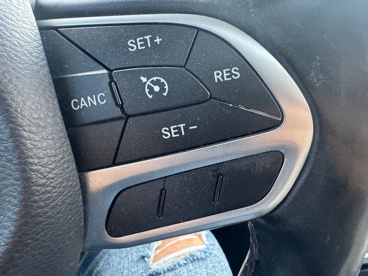 Used 2017 Chrysler 300 C w/ Light Group image 18