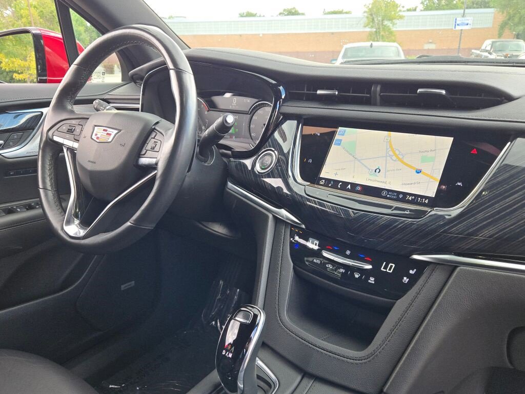 Used 2023 Cadillac XT6 Premium Luxury image 10