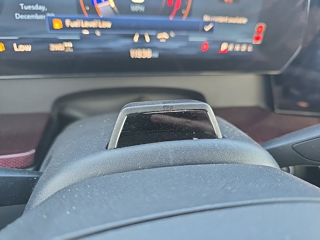 Used 2025 Chevrolet Traverse RS image 23