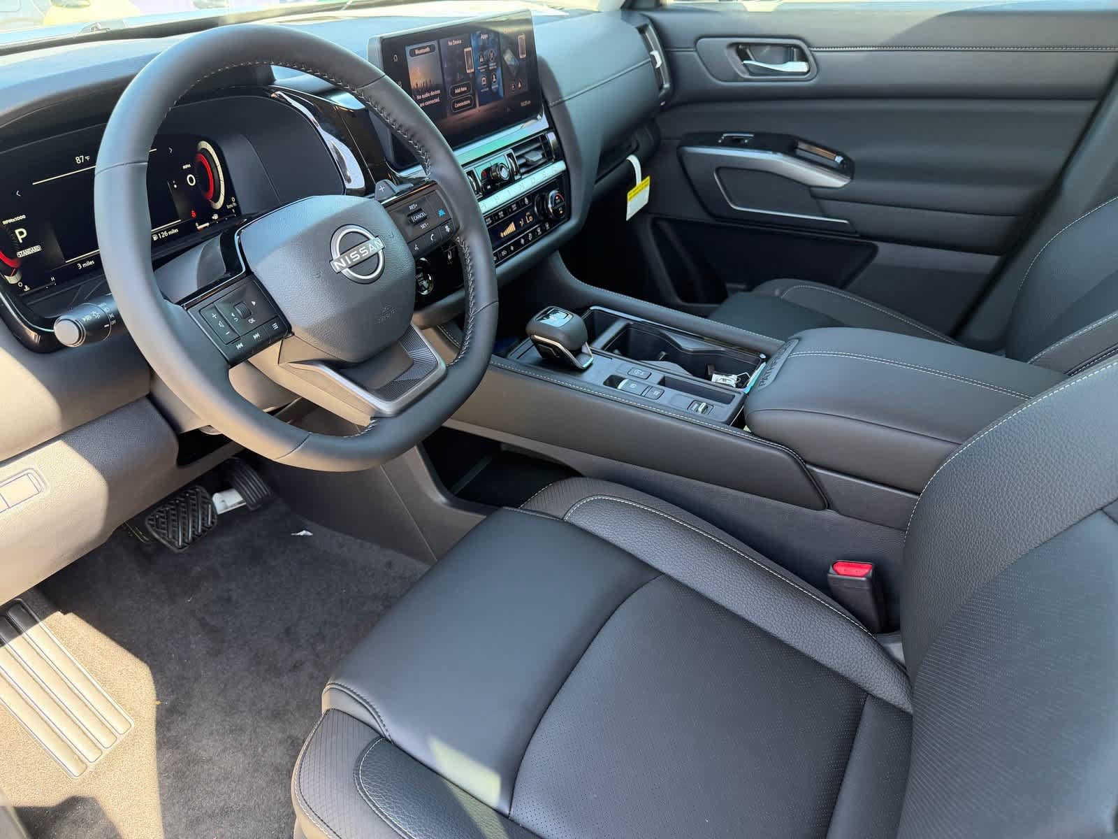 New 2026 Nissan Pathfinder SL FWD image 10