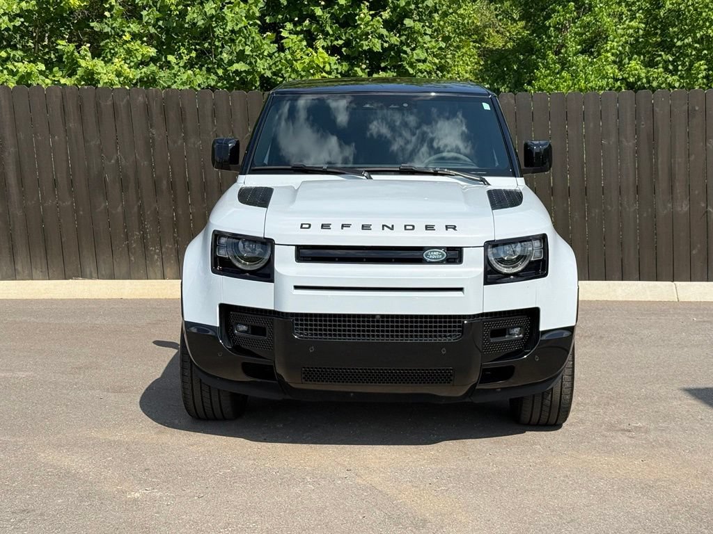 Used 2023 Land Rover Defender 90 V8 AWD/4WD image 9