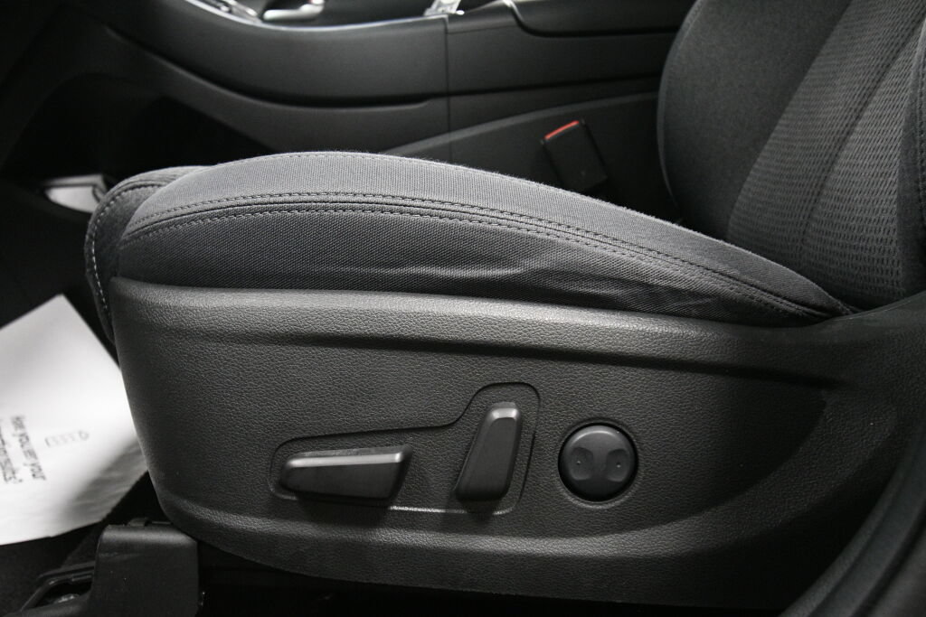 Used 2023 Hyundai Santa Fe SEL AWD/4WD image 11