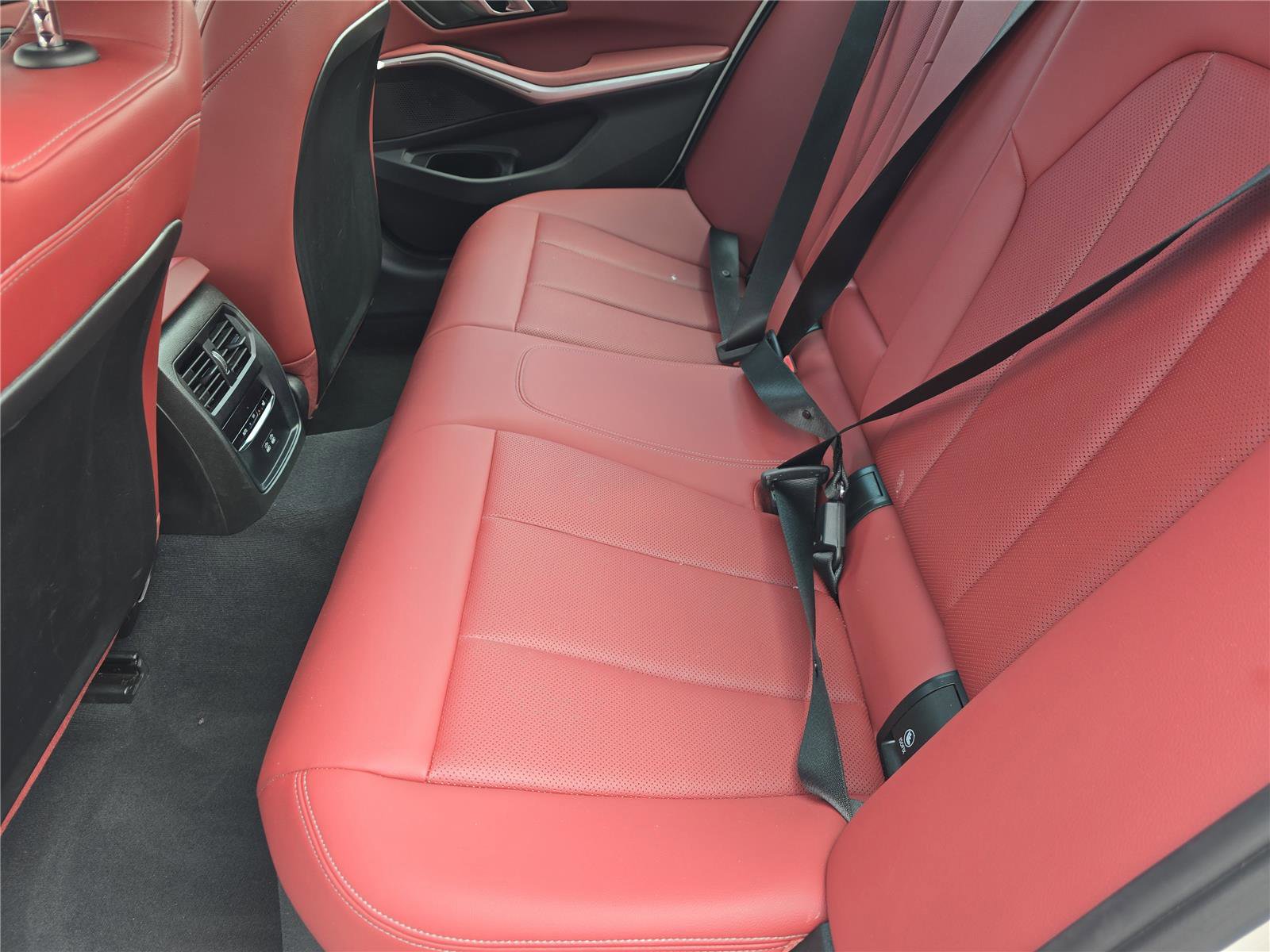 Used 2025 BMW 330i Sedan RWD image 13