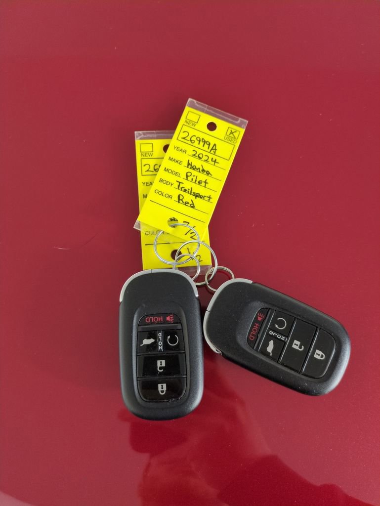 Certified 2024 Honda Pilot TrailSport image 32