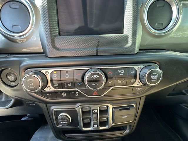Used 2021 Jeep Wrangler Unlimited Sahara w/ LED Lighting Group AWD/4WD image 18