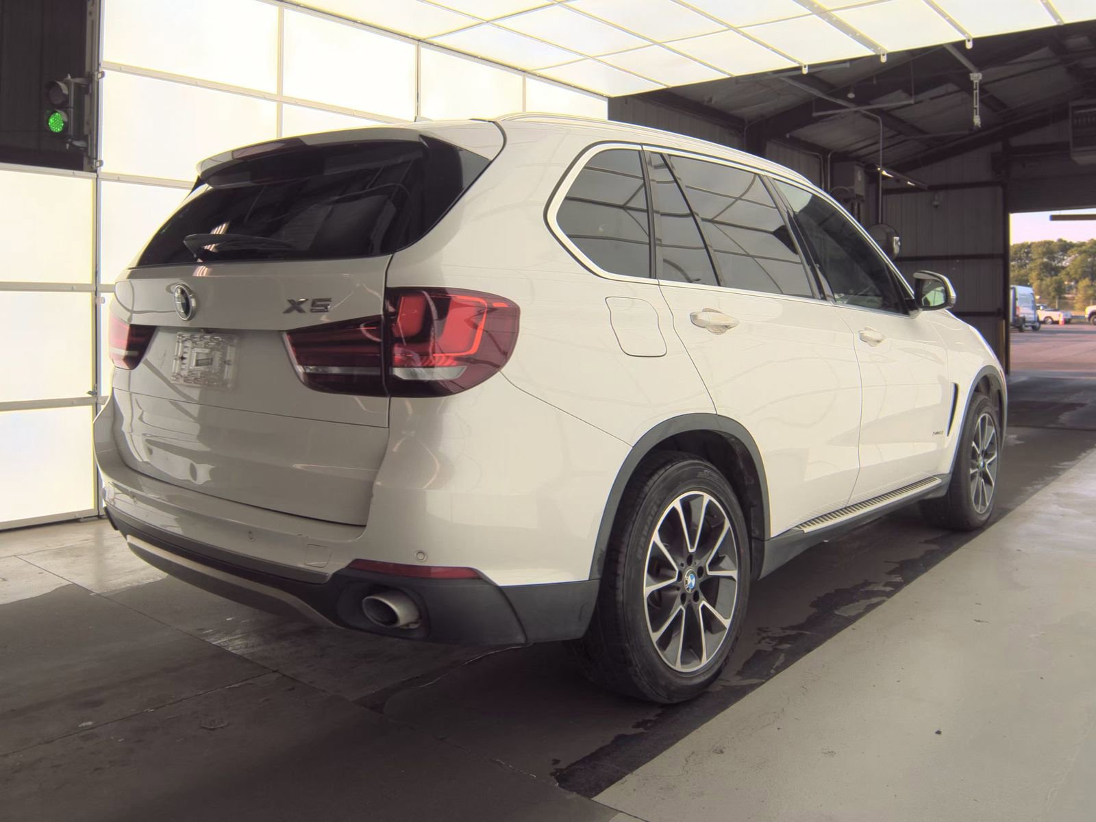 Used 2017 BMW X5 xDrive35i image 8