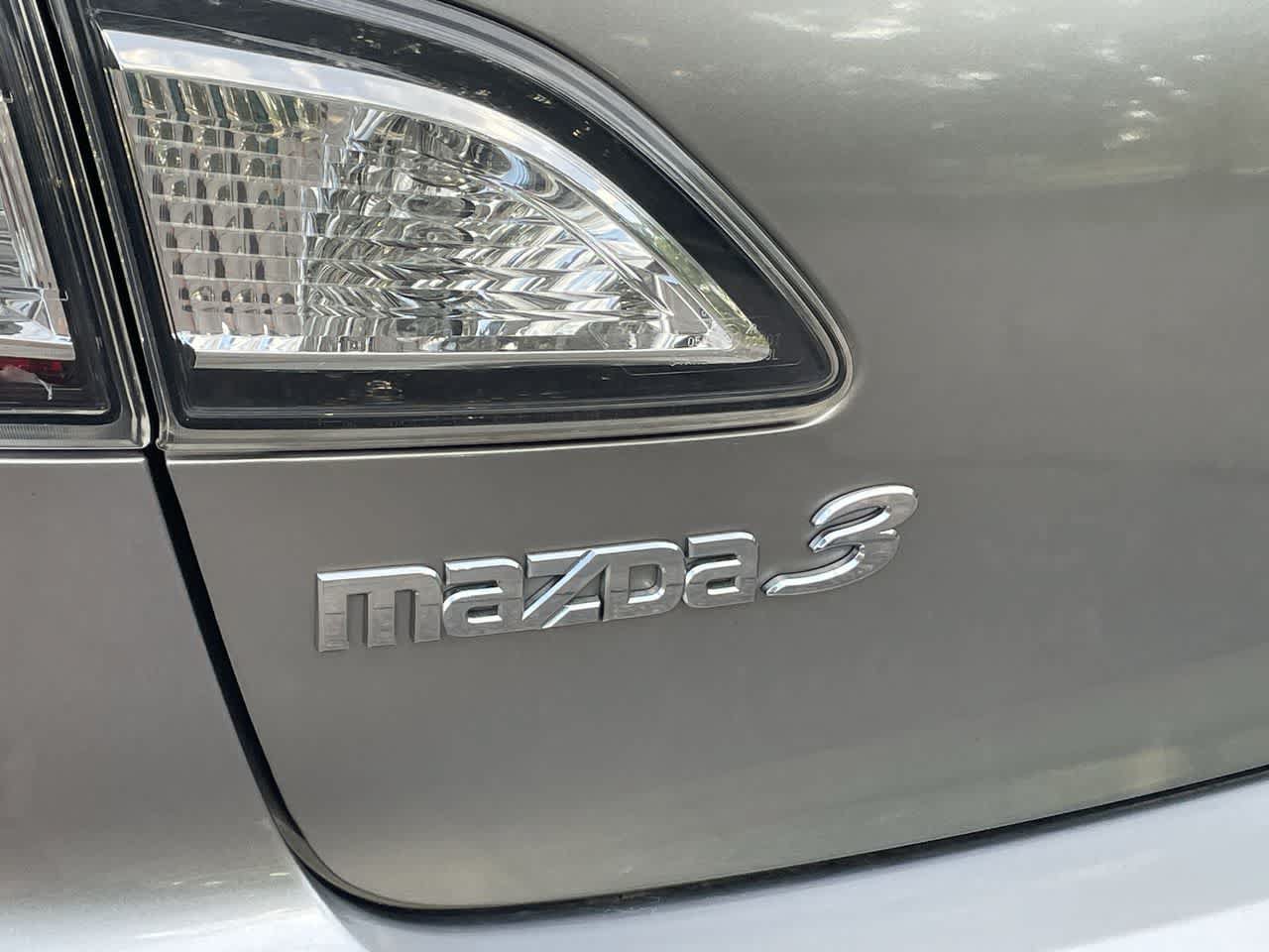 Used 2012 MAZDA MAZDA3 i Touring FWD image 40