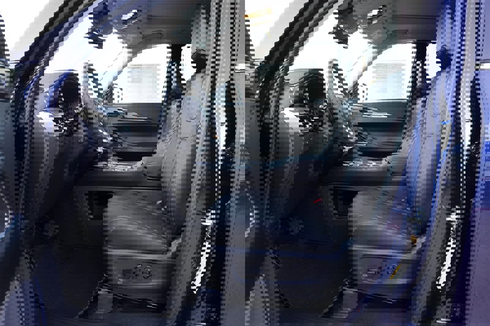 New 2026 INFINITI QX60 Luxe image 17