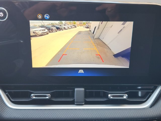 Used 2026 Chevrolet Equinox LT FWD image 6