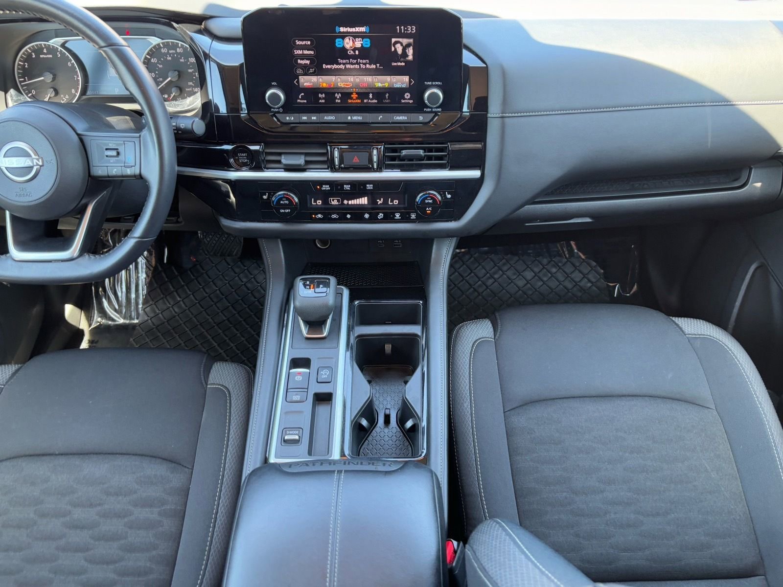 Certified 2025 Nissan Pathfinder SV image 14