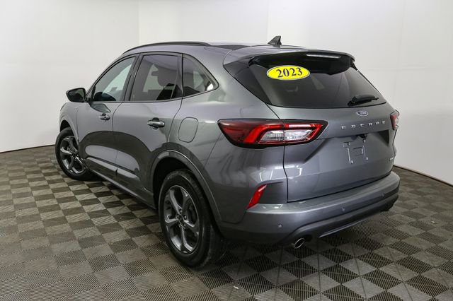 Used 2023 Ford Escape ST-Line w/ Tech Pack #1 AWD/4WD image 8