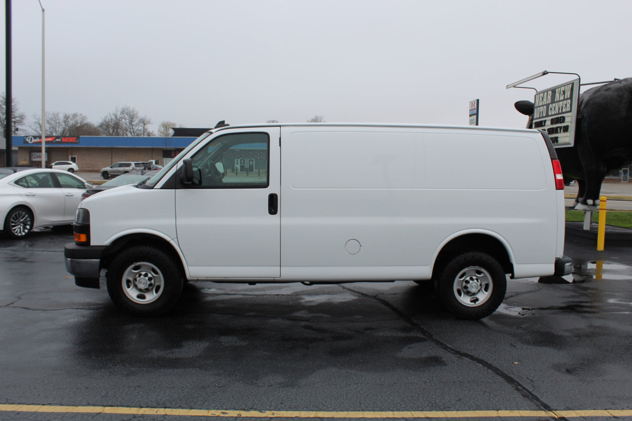 Used 2019 Chevrolet Express 2500 RWD 2500 135 w/ Driver Convenience Package image 8