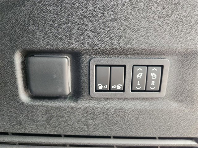 Used 2026 Chevrolet Suburban RST w/ Comfort Package RWD image 36