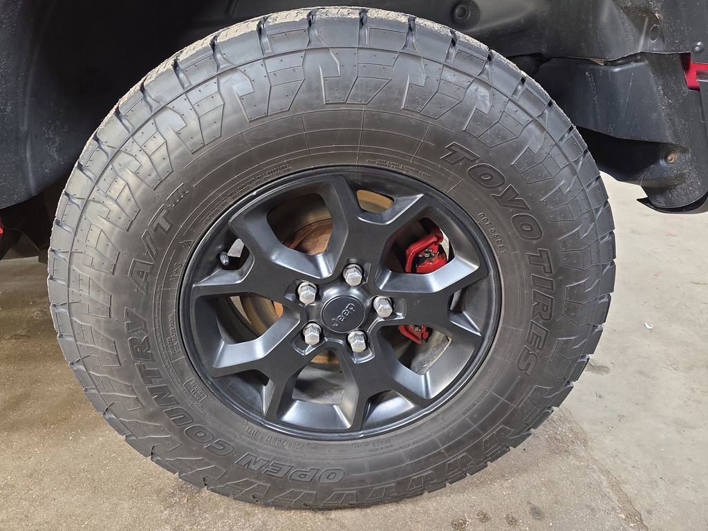 Used 2019 Jeep Wrangler Unlimited Rubicon AWD/4WD image 31