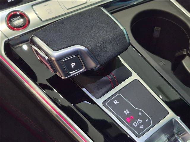 Certified 2025 Audi RS 6 performance AWD/4WD image 11