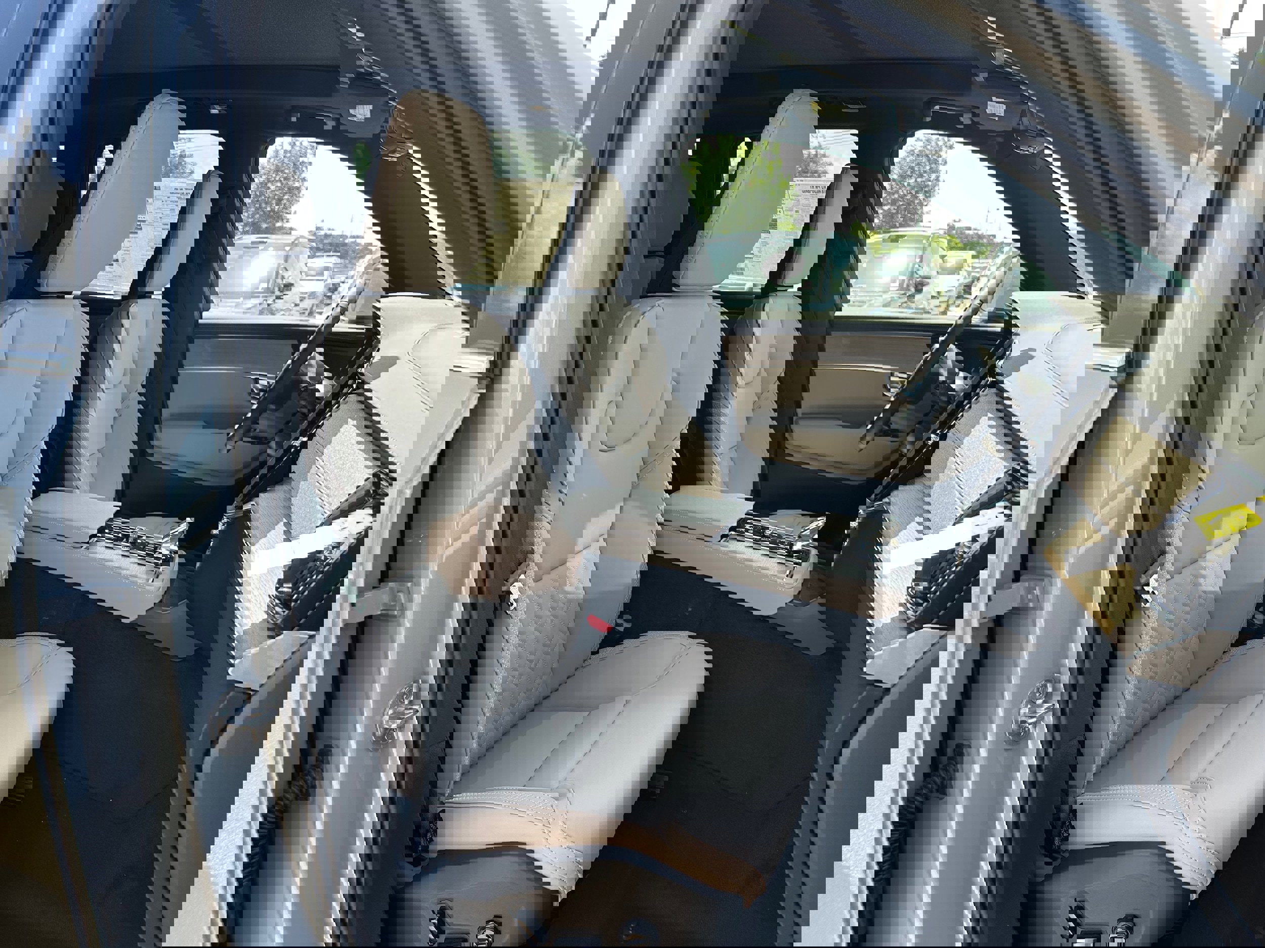 New 2026 Volvo XC90 T8 Plus image 8