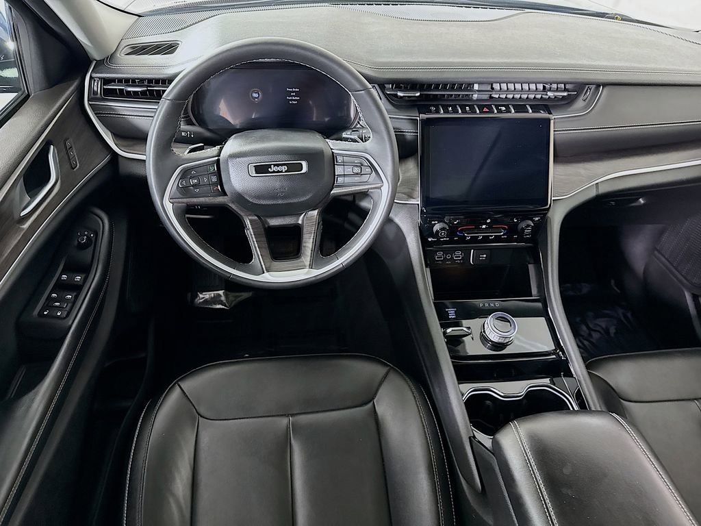 Used 2023 Jeep Grand Cherokee L Limited AWD/4WD image 4