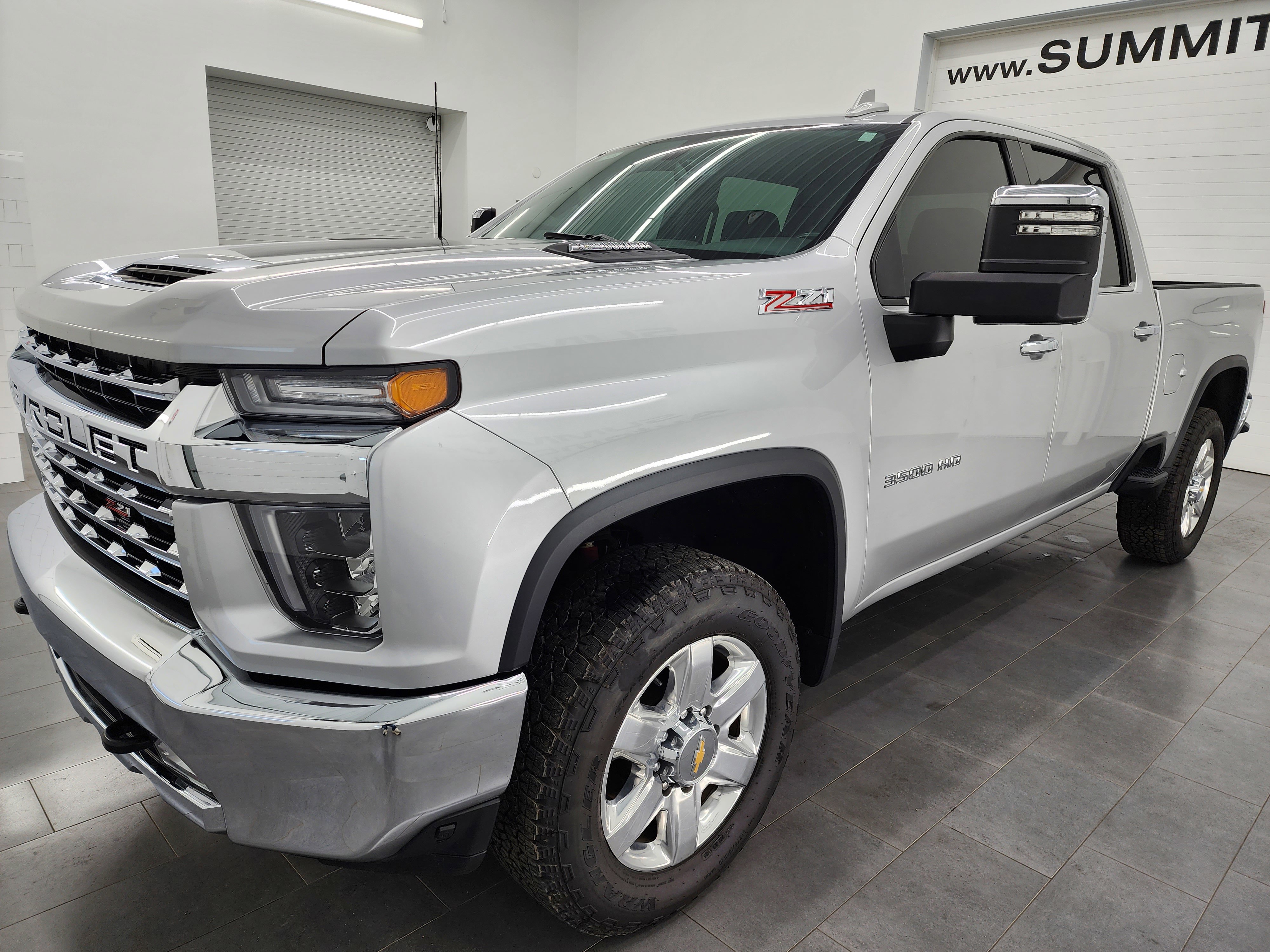 Used 2023 Chevrolet Silverado 3500 LTZ w/ Gooseneck/5TH Wheel Package AWD/4WD image 7