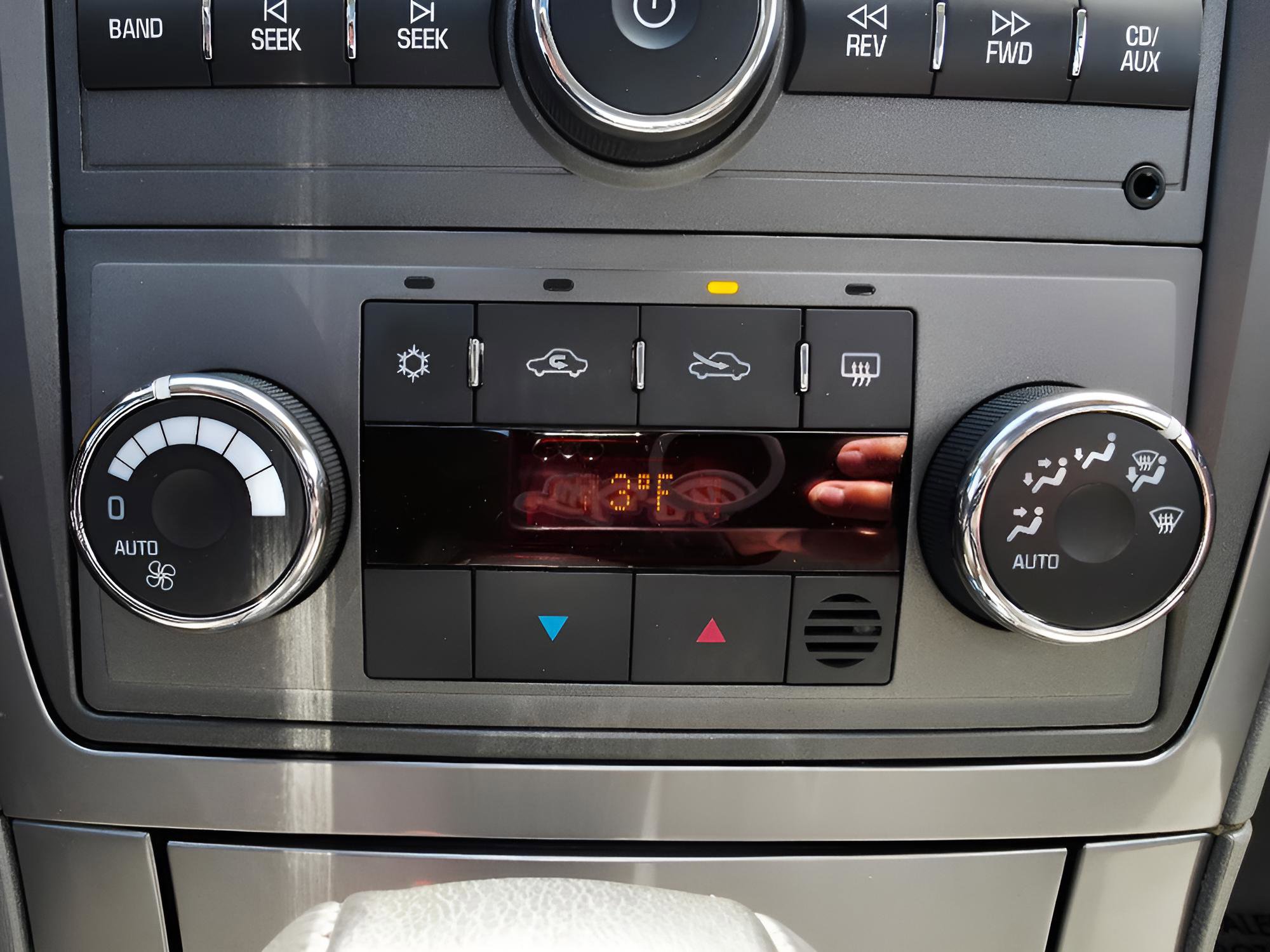 Used 2008 Saturn Aura XR w/ Premium Trim Package image 31