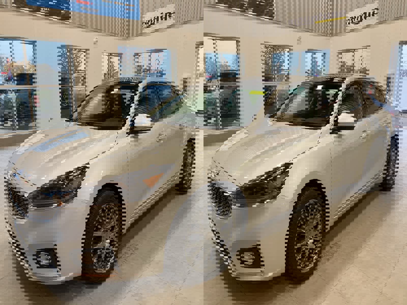 Used 2017 Kia Cadenza Premium w/ Luxury Package image 1