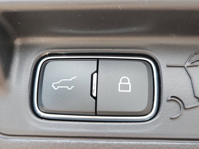 Certified 2025 Ford Explorer ST-Line image 18