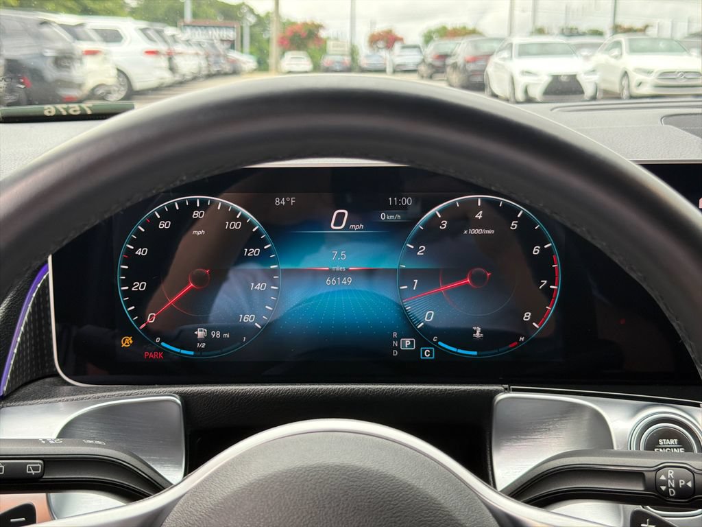 Used 2021 Mercedes-Benz GLB 250 4MATIC w/ Premium Package image 27