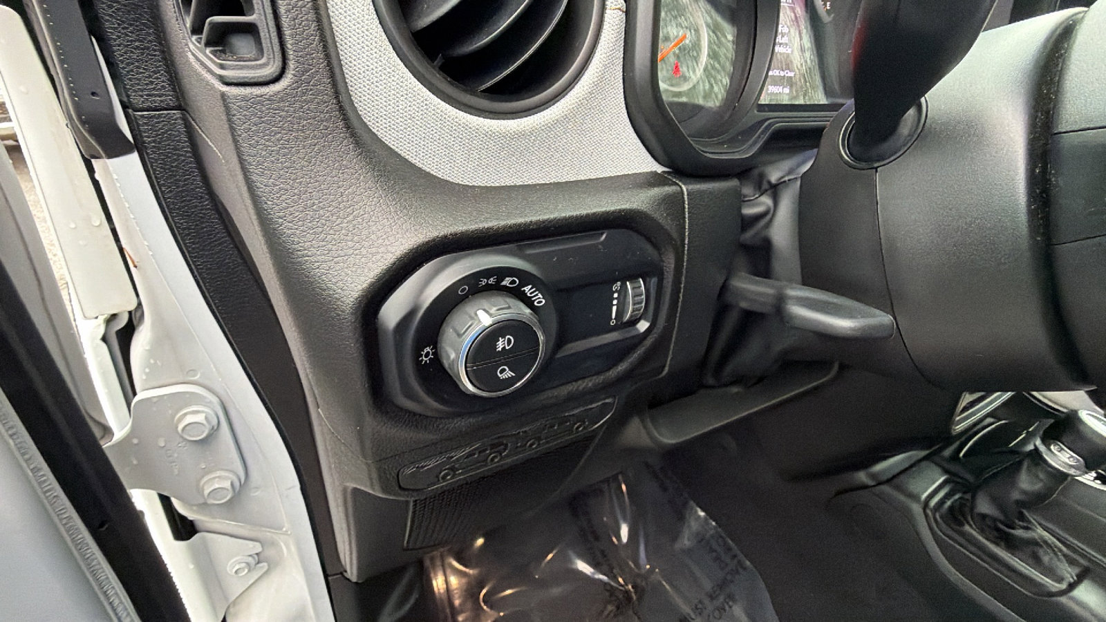 Used 2024 Jeep Gladiator Sport image 25