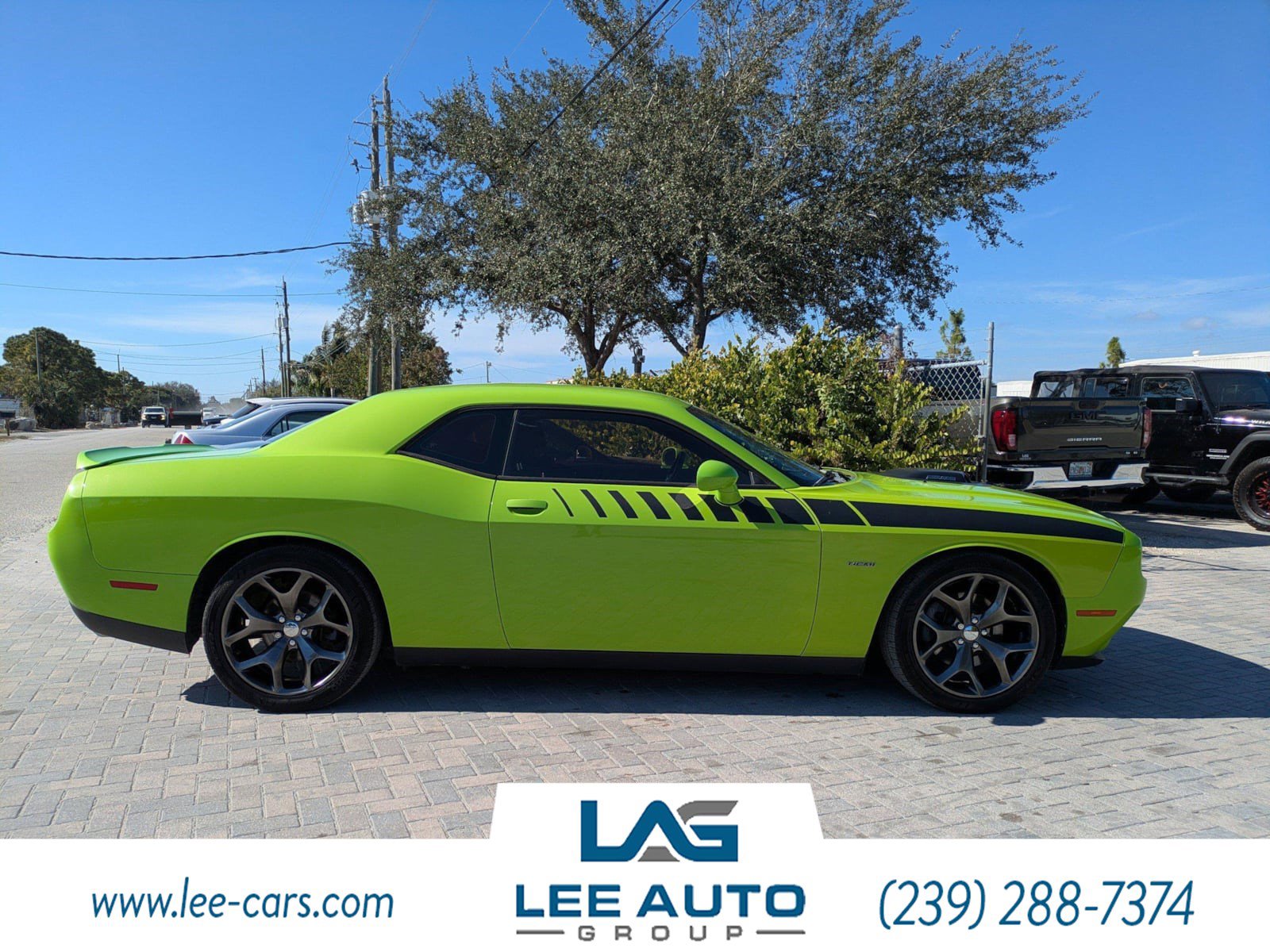 Used 2015 Dodge Challenger R/T w/ Quick Order Package 22B R/T video 2
