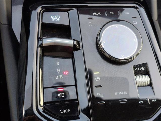 Used 2025 BMW i5 eDrive40i w/ Premium Package image 12