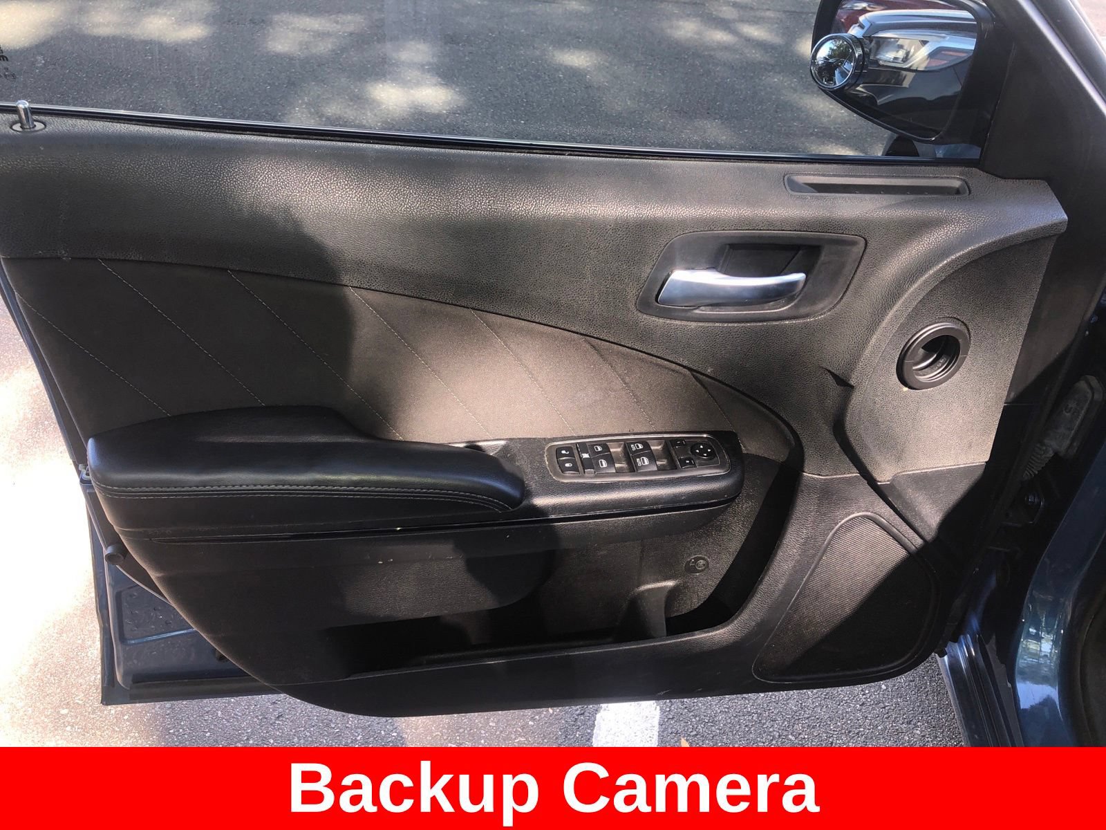 Used 2022 Dodge Charger SXT w/ Blacktop Package RWD image 6