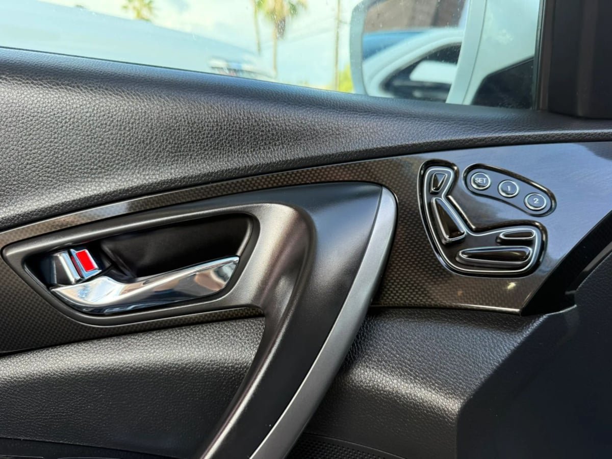 Used 2016 Hyundai Azera Limited FWD image 34