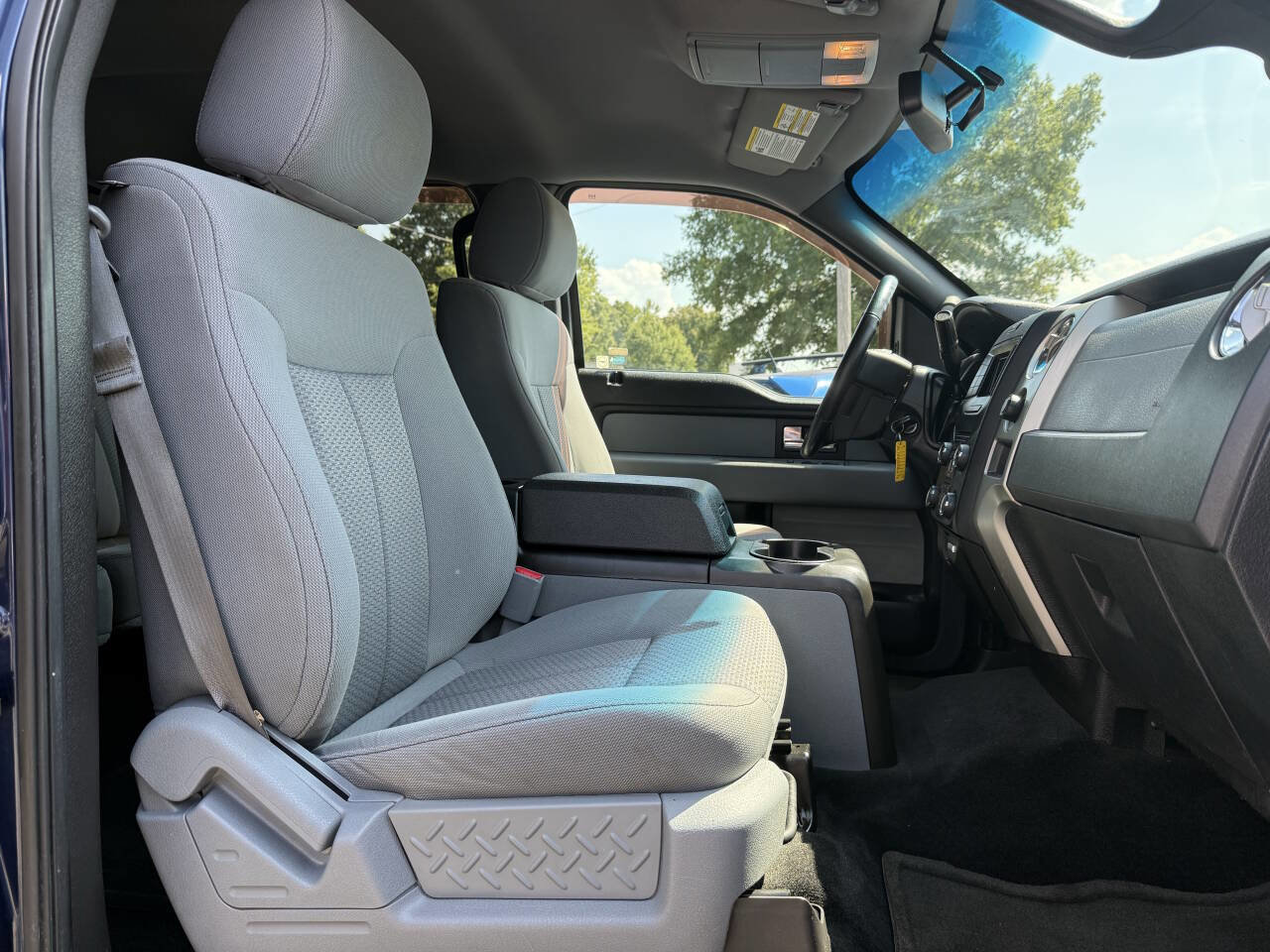 Used 2013 Ford F150 XLT w/ XLT Chrome Pkg image 12