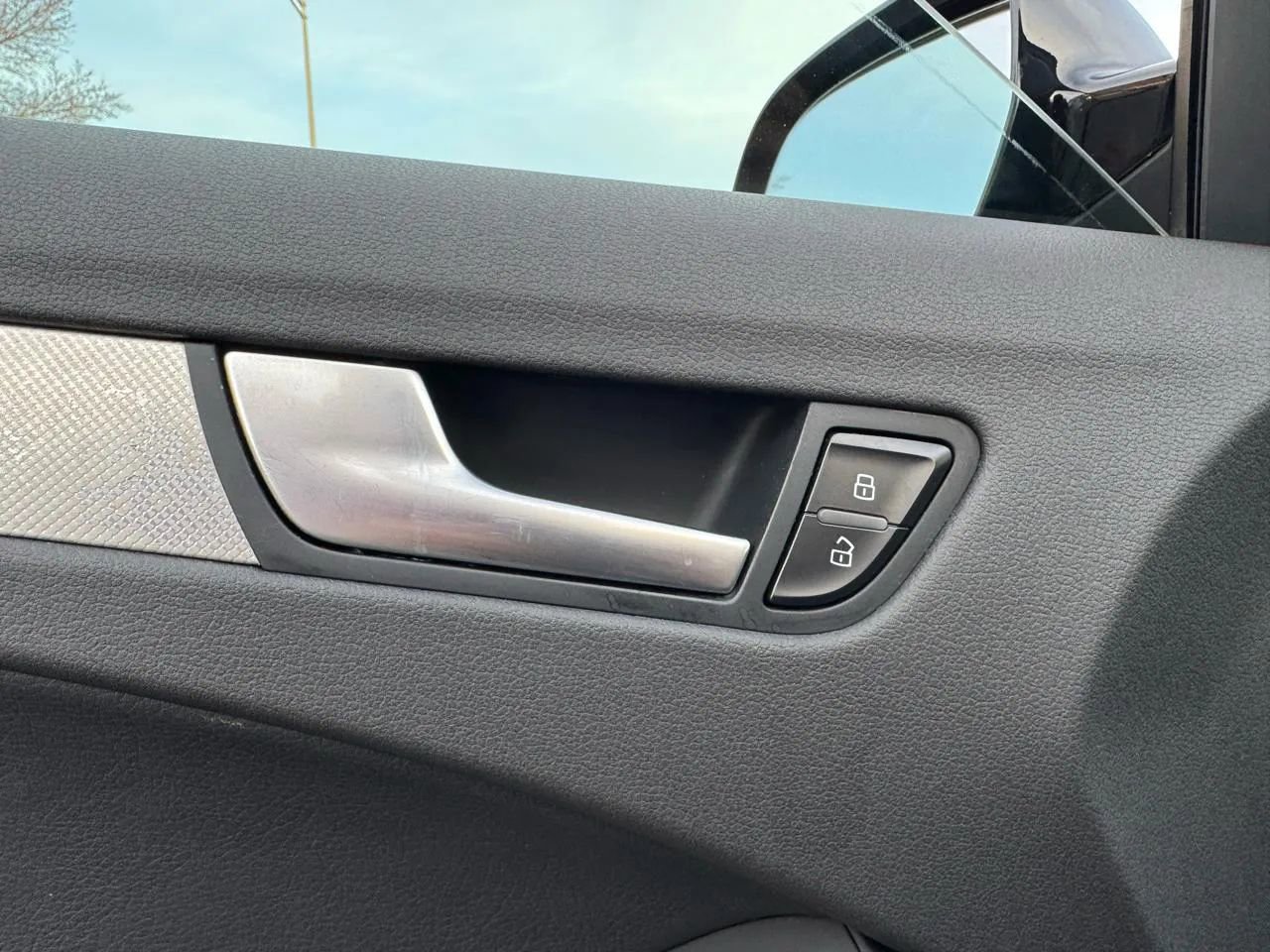 Used 2014 Audi A4 2.0T Premium w/ Audi MMI Navigation image 15