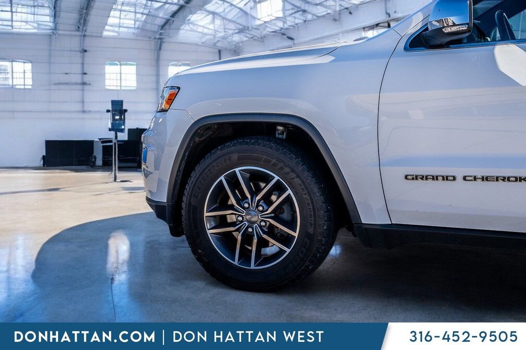 Used 2019 Jeep Grand Cherokee Limited image 34