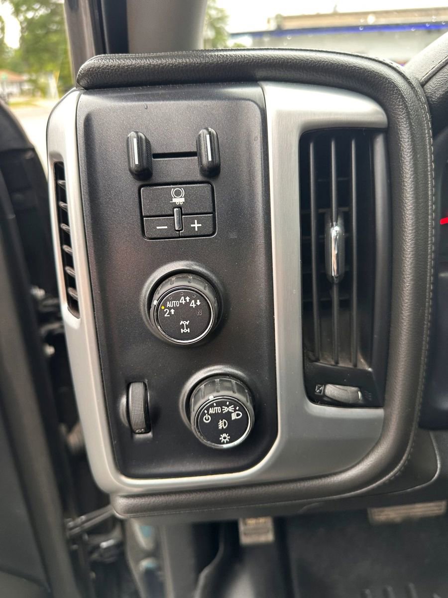 Used 2018 GMC Sierra 1500 SLT w/ Texas SLT Premium Package AWD/4WD image 29